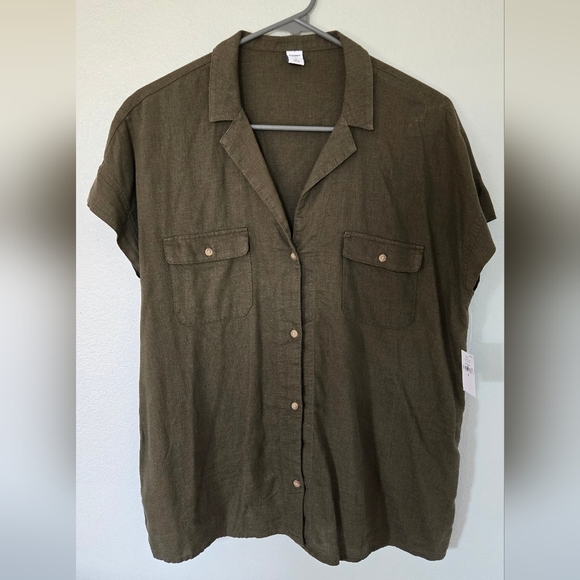 NWT Olive Green Button Down Old Navy Top Medium - Picture 1 of 5
